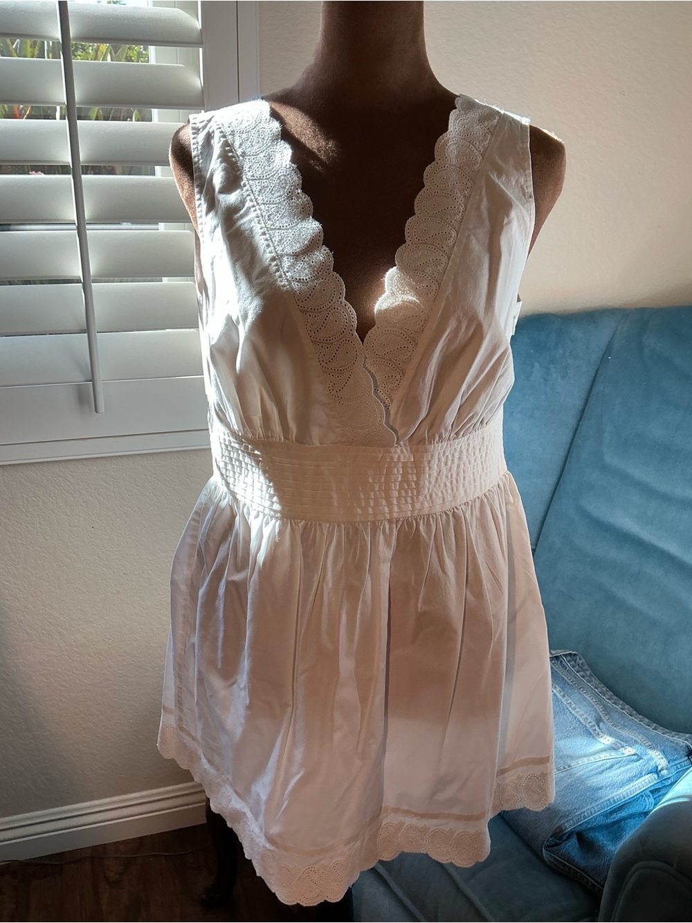 Gap Cream V-neck Sleeveless Blouse